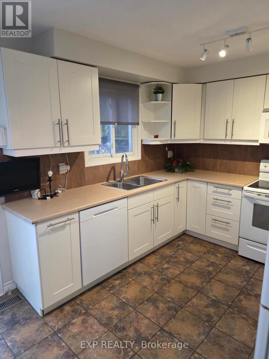 1296 Valerie Crescent W, Oakville, ON - Indoor Photo Showing Kitchen With Double Sink