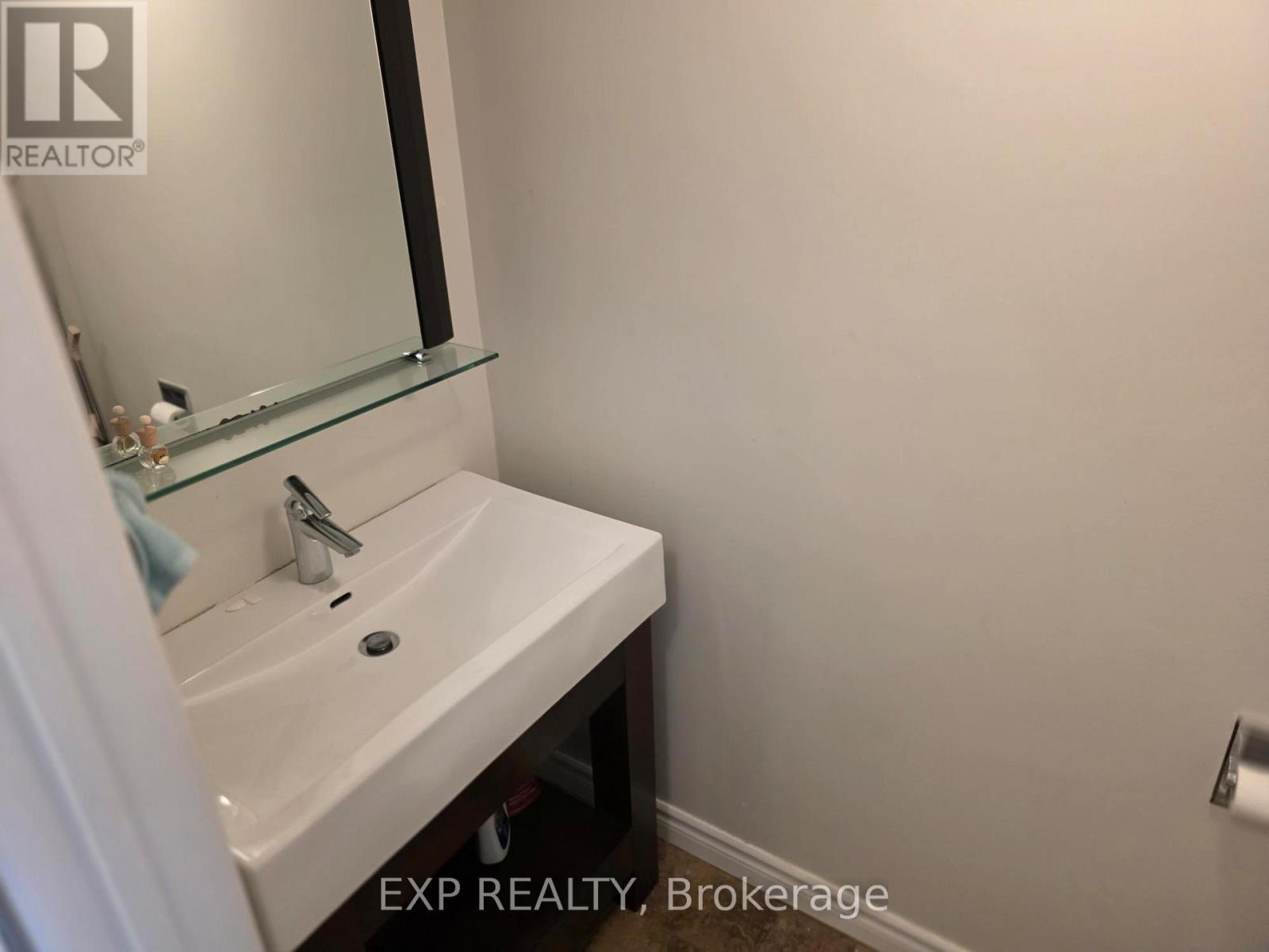 1296 Valerie Crescent W, Oakville, ON - Indoor Photo Showing Other Room