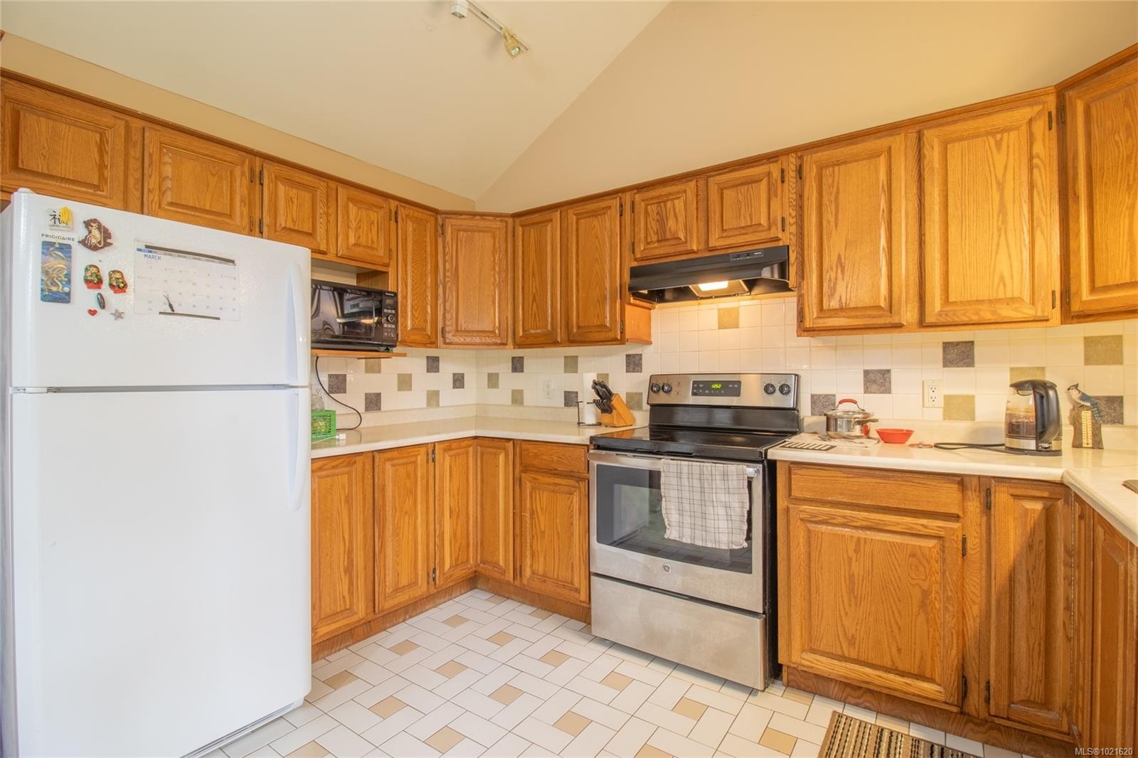 37138 Galleon Way, Pender Island, BC