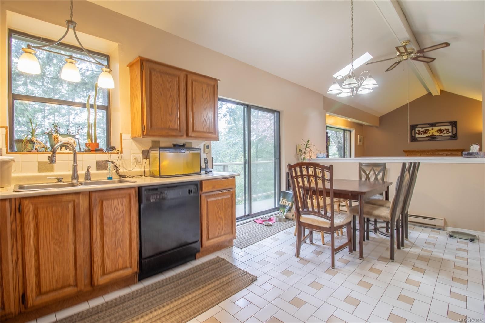 37138 Galleon Way, Pender Island, BC