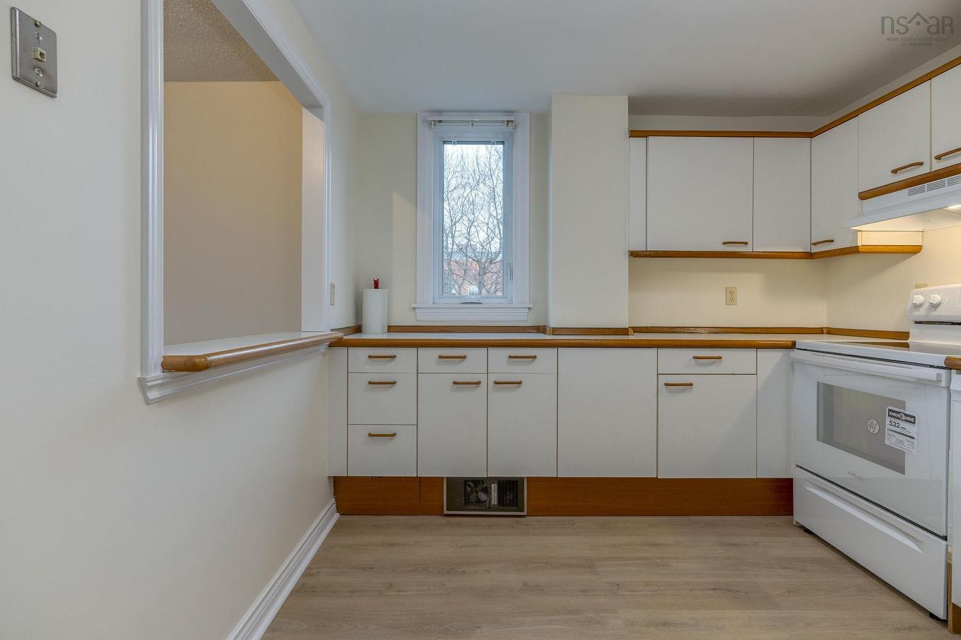 110 1350 Oxford Street, Halifax, NS