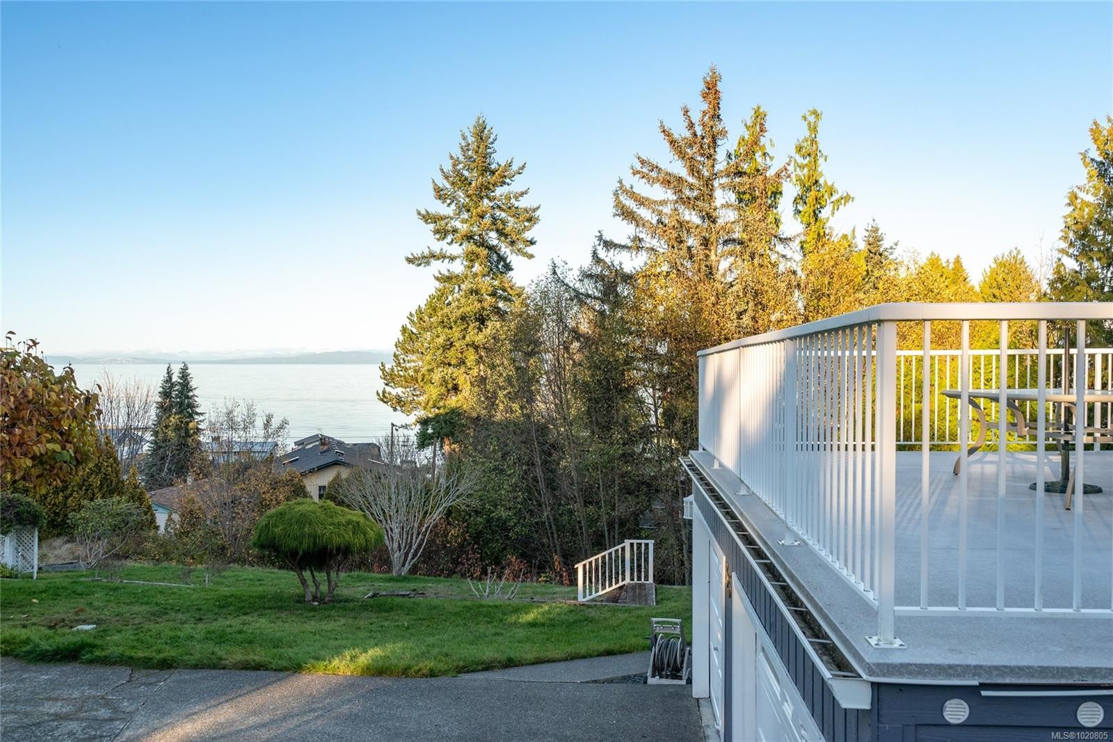 350 Garrett Rd, Qualicum Beach, BC