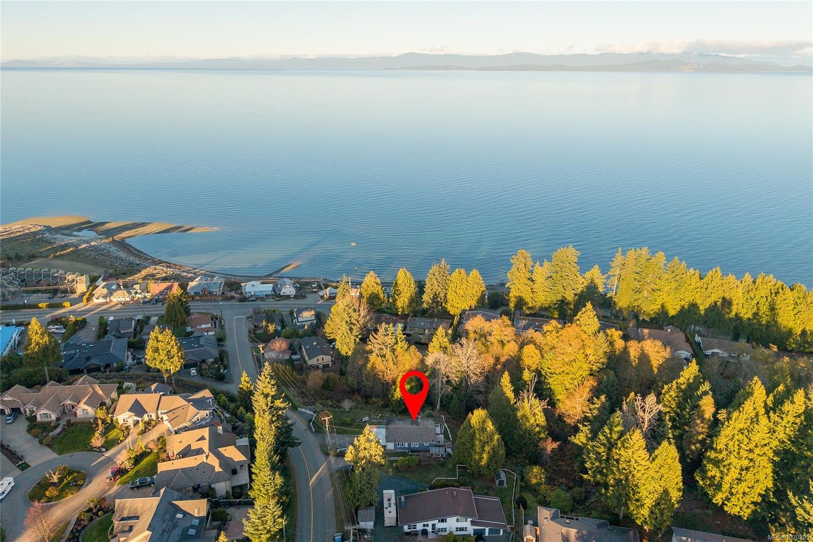 350 Garrett Rd, Qualicum Beach, BC