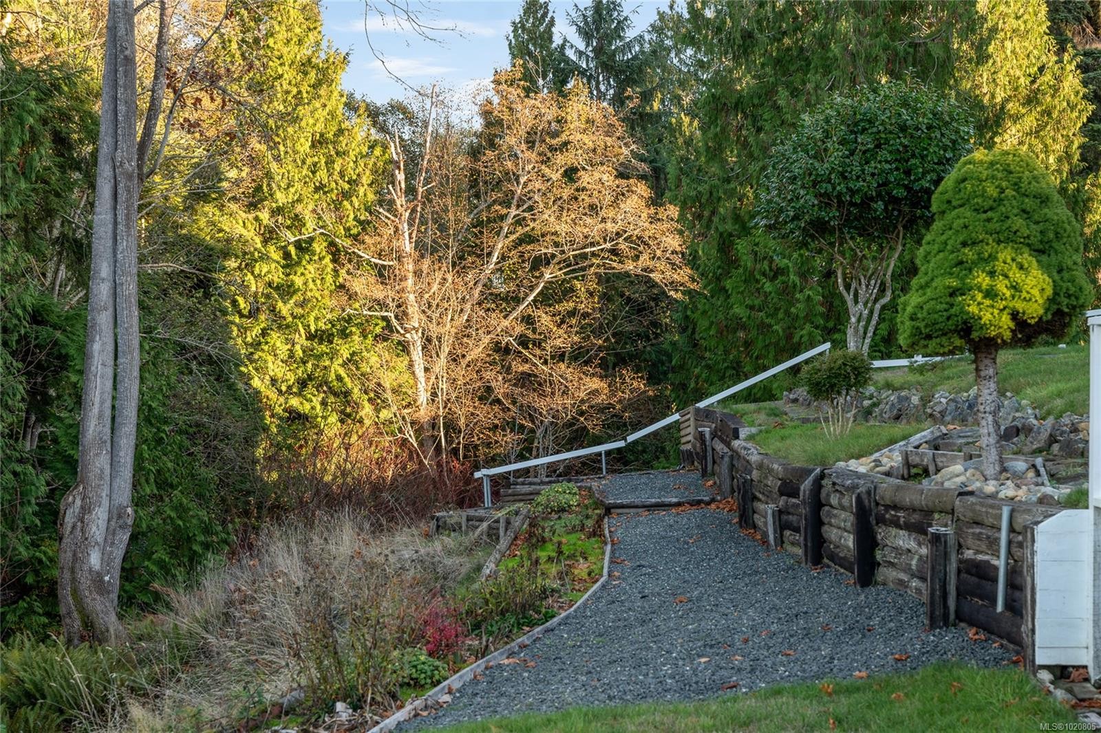 350 Garrett Rd, Qualicum Beach, BC