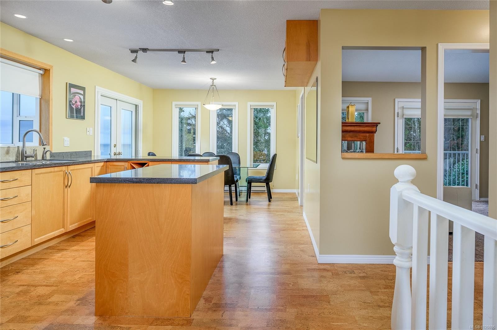 350 Garrett Rd, Qualicum Beach, BC