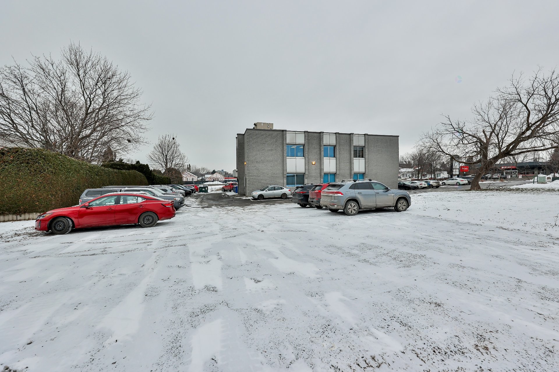 Stationnement - 102-526 Rue Notre-Dame, Repentigny (Repentigny), QC - Outdoor