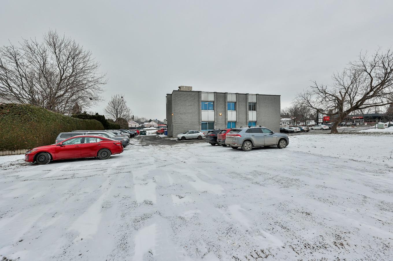Stationnement - 102-526 Rue Notre-Dame, Repentigny (Repentigny), QC - Outdoor