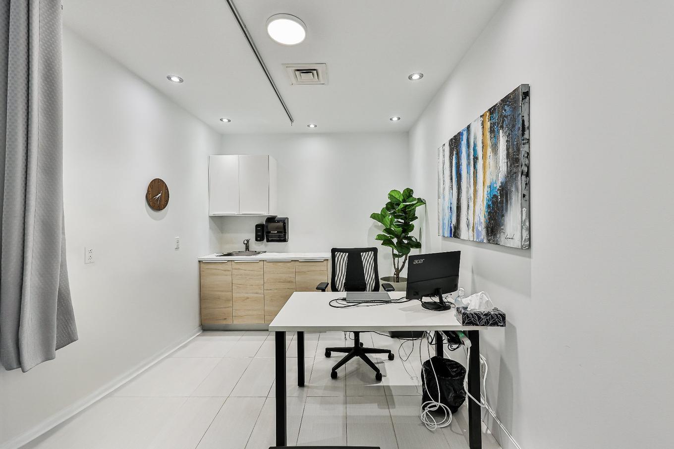 Bureau - 102-526 Rue Notre-Dame, Repentigny (Repentigny), QC - Indoor Photo Showing Office