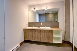 Ensuite bathroom -