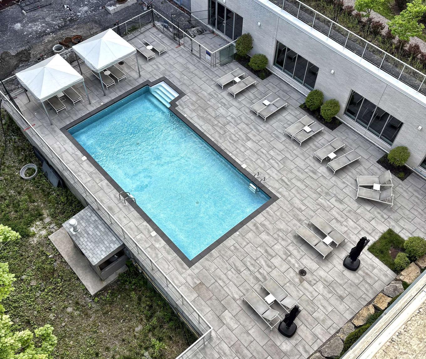 Piscine - 403-281 Ch. Du Bas-De-Ste-Thérèse, Blainville, QC - Outdoor