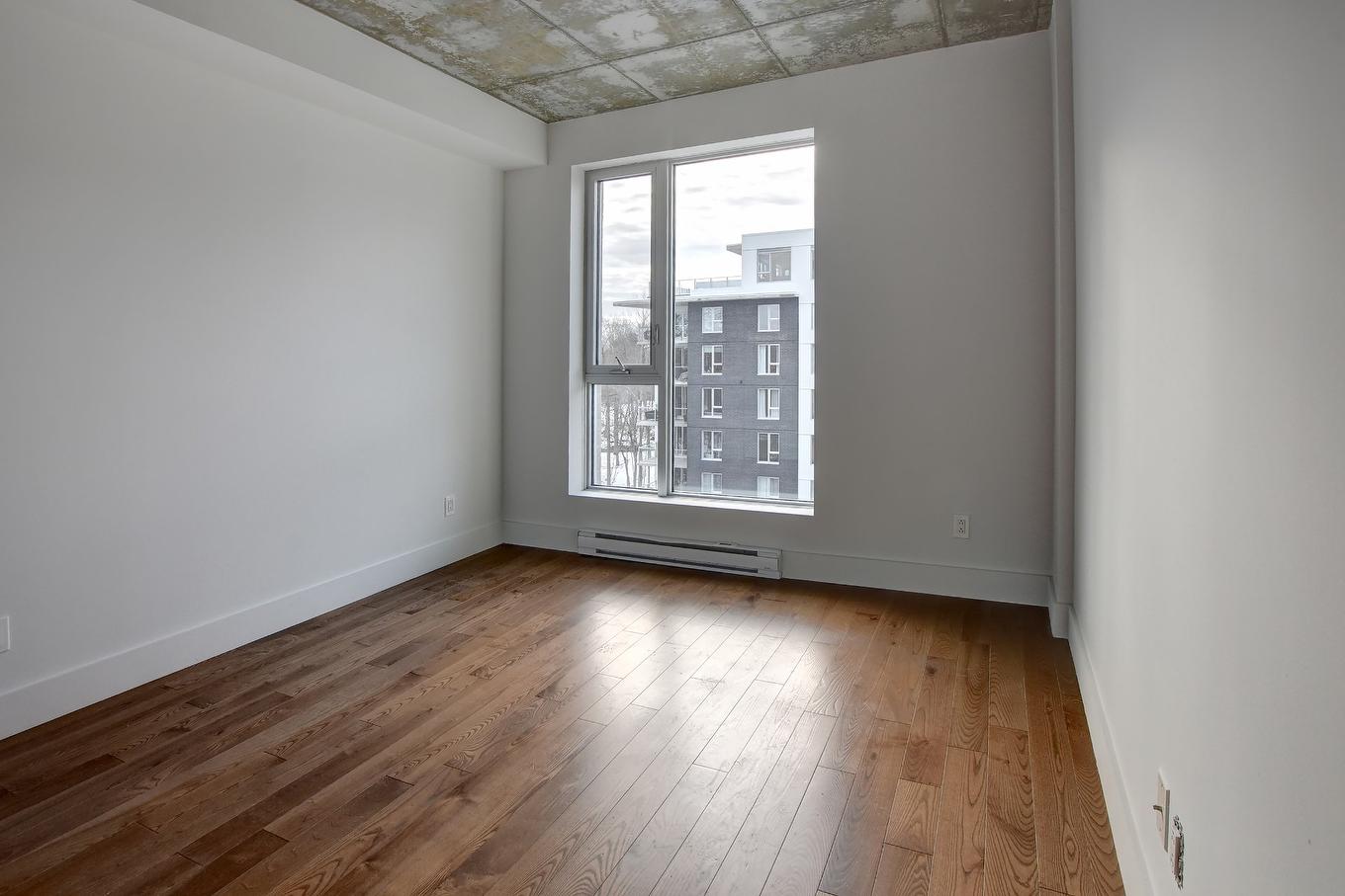 Chambre à coucher - 403-281 Ch. Du Bas-De-Ste-Thérèse, Blainville, QC - Indoor Photo Showing Other Room