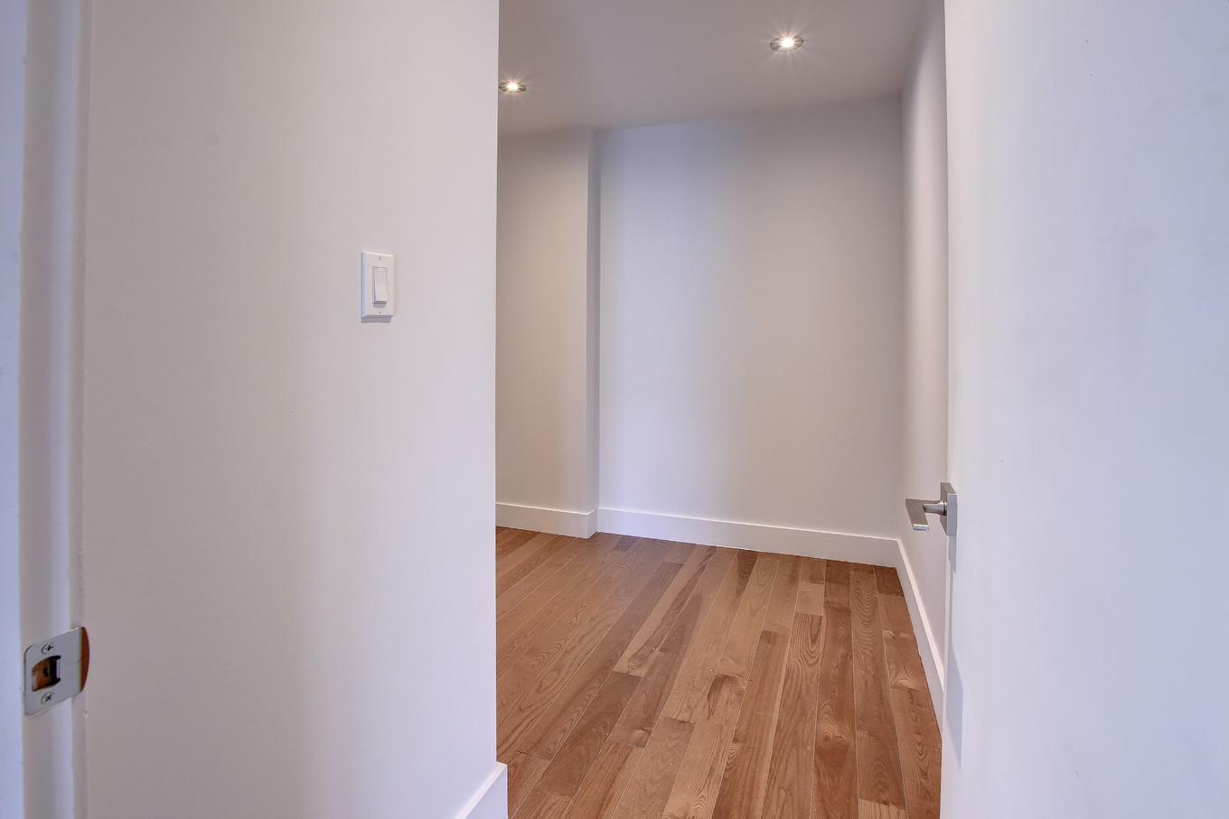 Bureau - 403-281 Ch. Du Bas-De-Ste-Thérèse, Blainville, QC - Indoor Photo Showing Other Room