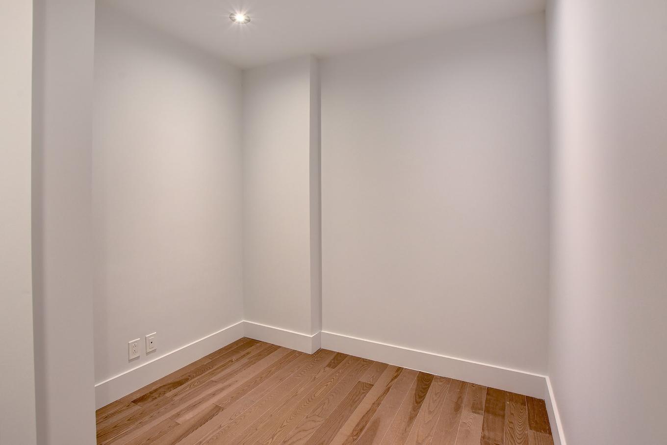 Bureau des secrétaires - 403-281 Ch. Du Bas-De-Ste-Thérèse, Blainville, QC - Indoor Photo Showing Other Room