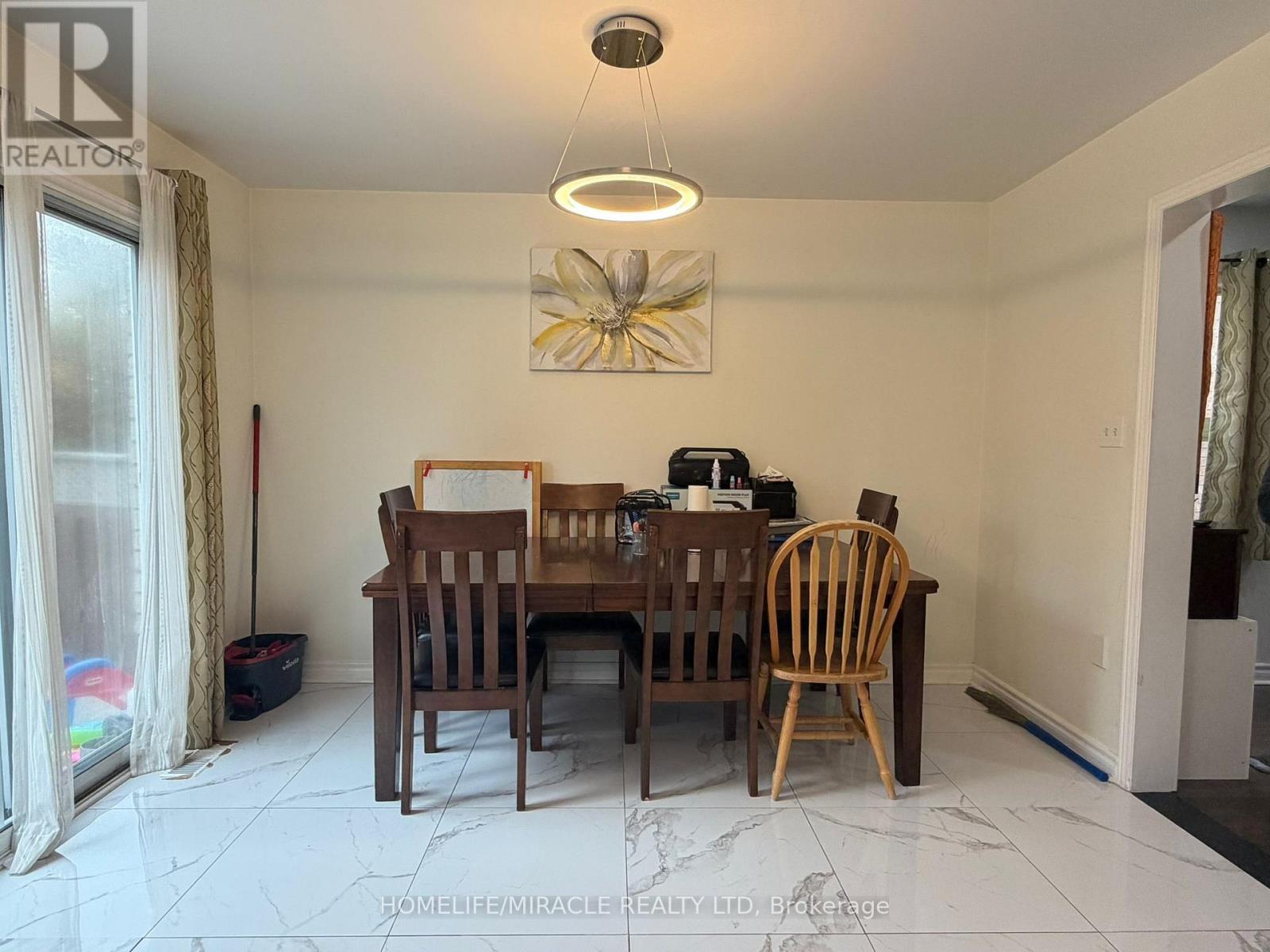 3252 Equestrian Crescent, Mississauga, ON - Indoor Photo Showing Dining Room