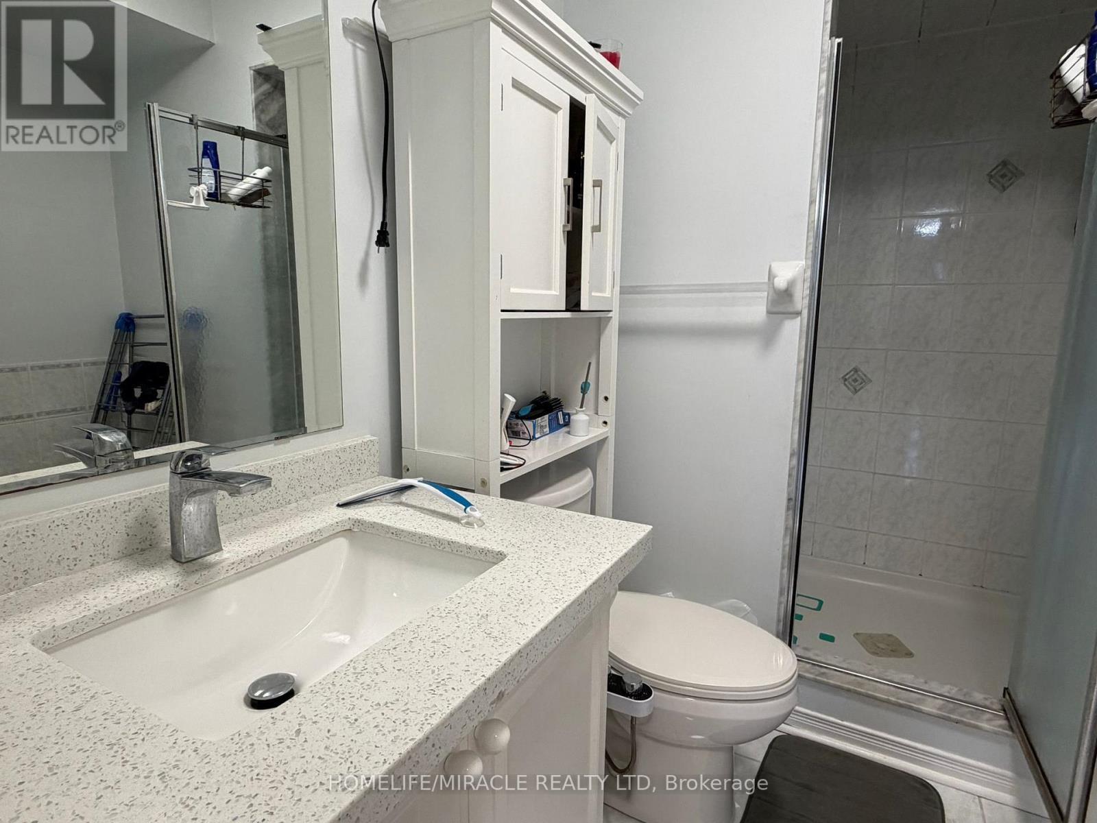 3252 Equestrian Crescent, Mississauga, ON - Indoor Photo Showing Bathroom