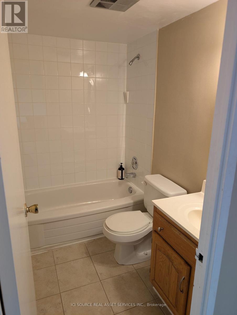 2305 - 85 Emmett Avenue, Toronto, ON - Indoor Photo Showing Bathroom