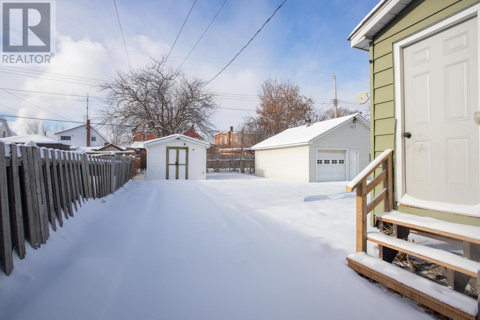 223 Beverley St, Sault Ste. Marie, ON - Outdoor With Exterior