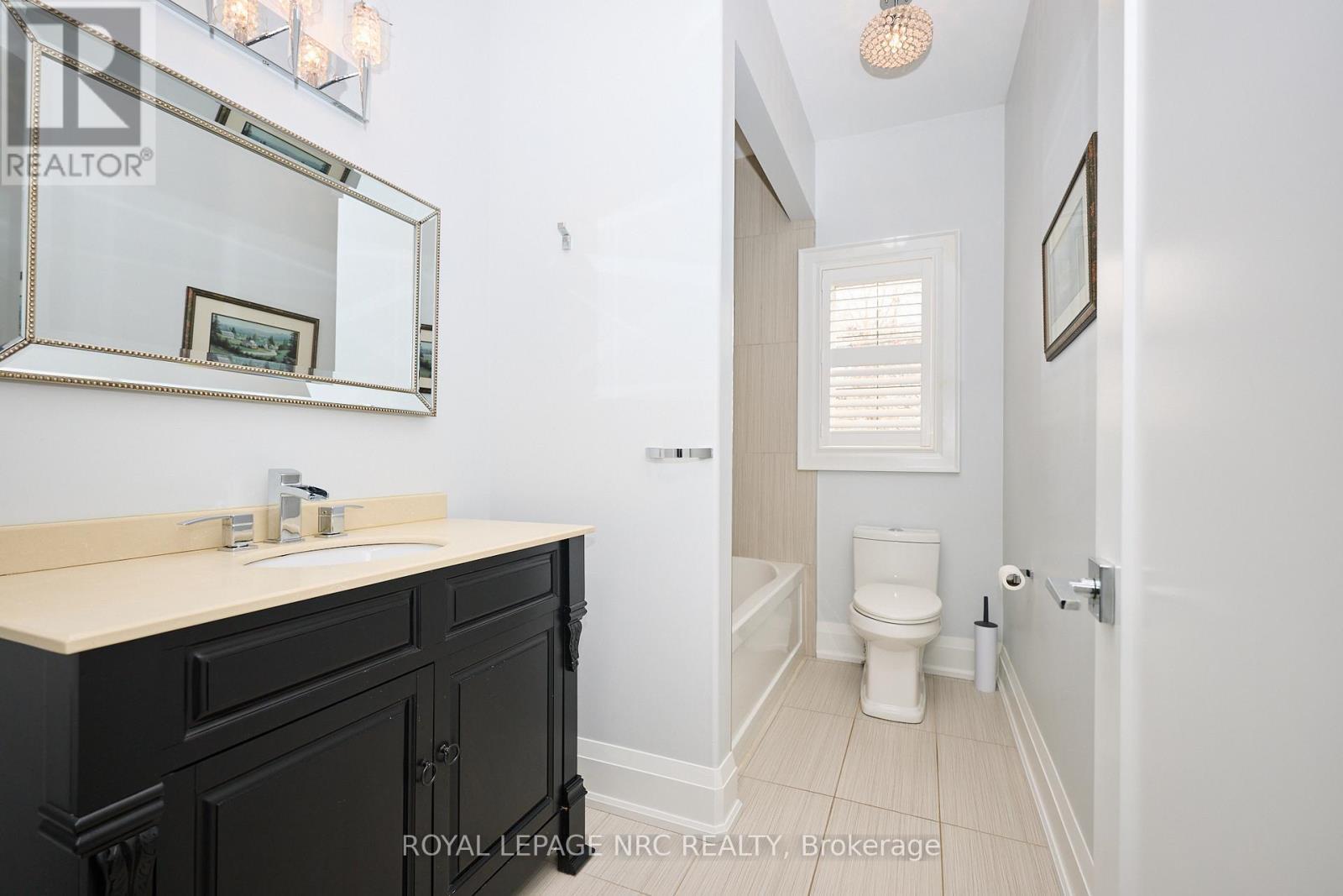 117 Burleigh Road N, Fort Erie (Ridgeway), ON - Indoor Photo Showing Bathroom