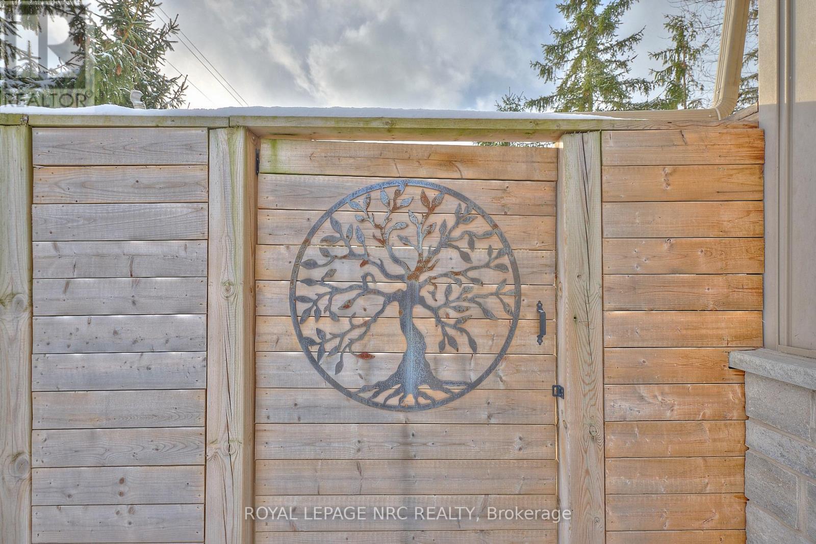 117 Burleigh Road N, Fort Erie (Ridgeway), ON - With Exterior