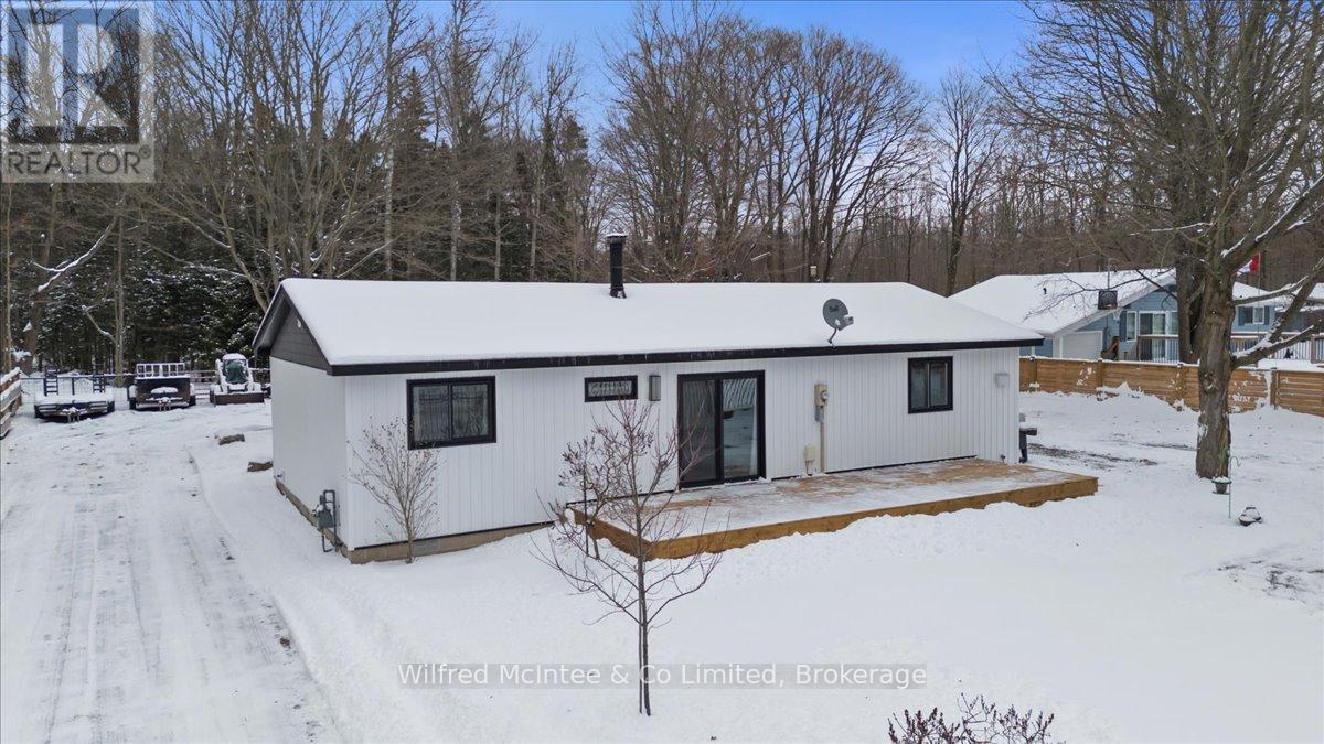38 Allister Place, South Bruce Peninsula, ON - Outdoor