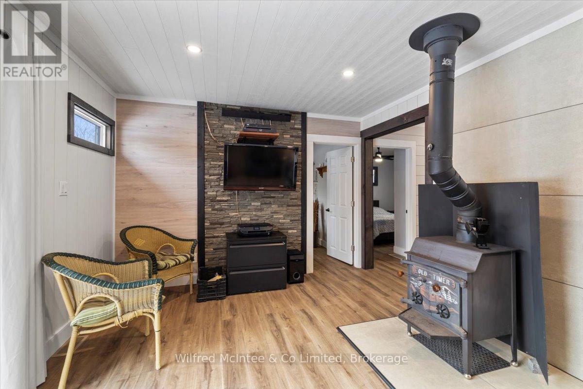 38 Allister Place, South Bruce Peninsula, ON - Indoor Photo Showing Other Room