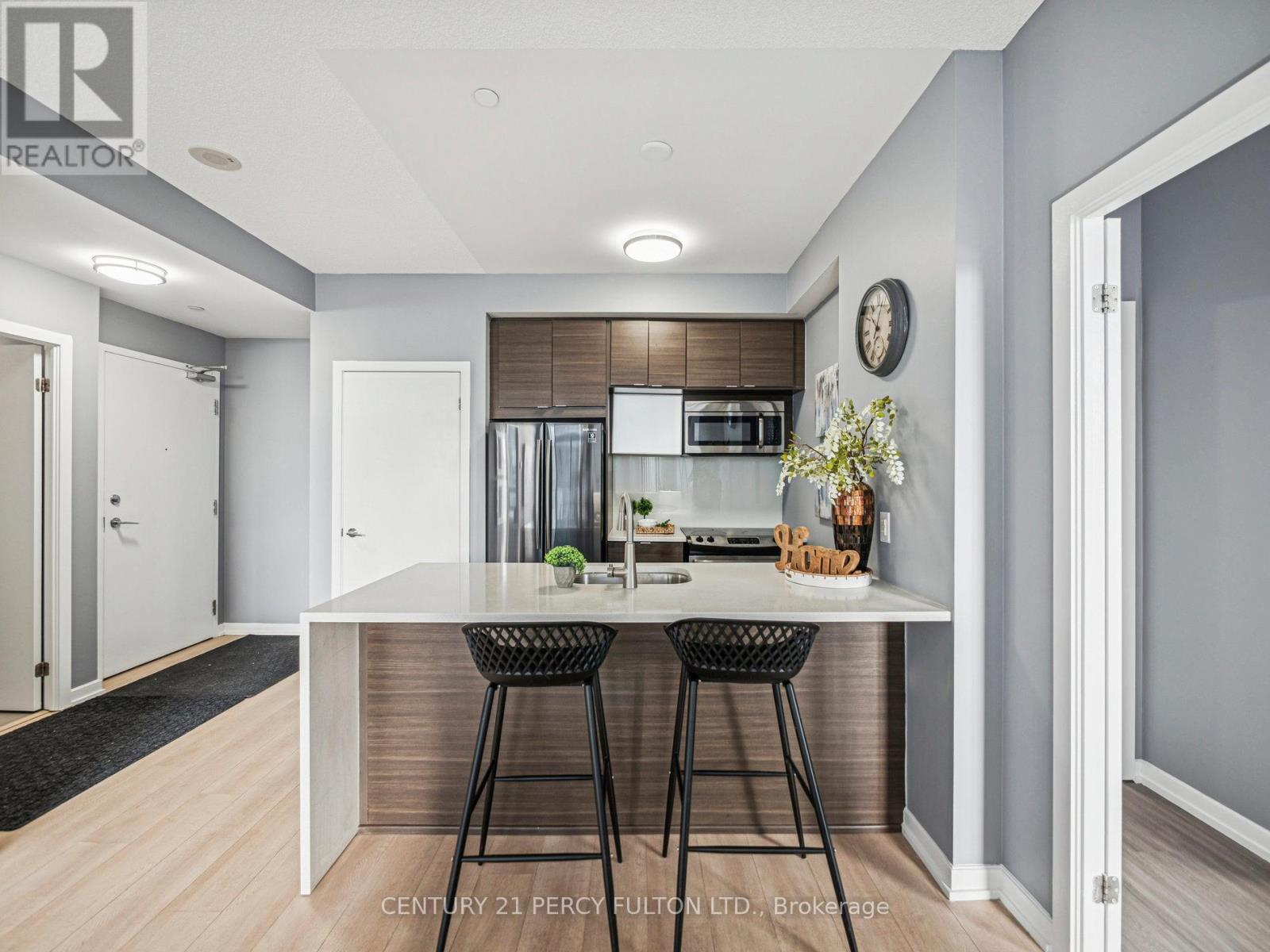 Breakfast Bar - 408 - 62 Forest Manor Road, Toronto, ON - Indoor Photo Showing Kitchen