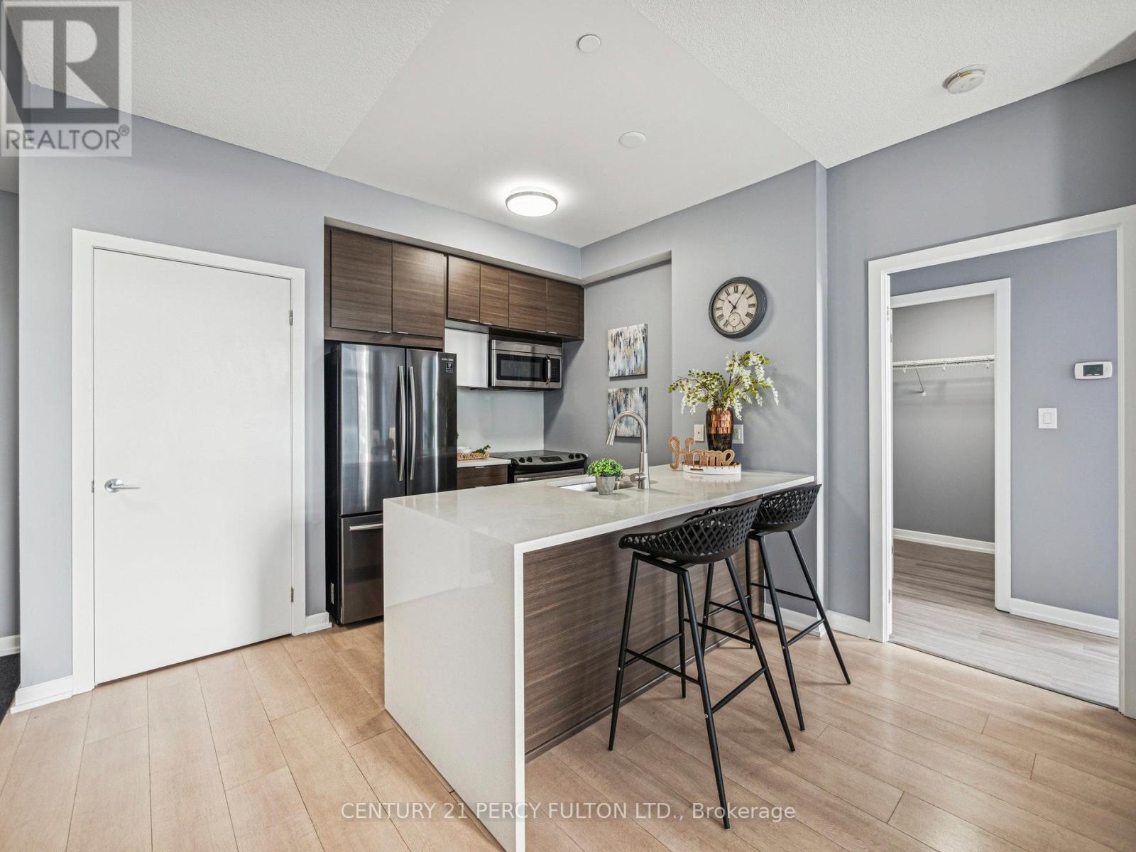 408 - 62 Forest Manor Road, Toronto, ON - Indoor Photo Showing Kitchen