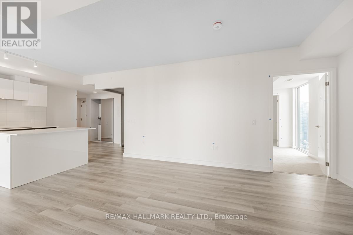 2709 - 238 Simcoe Street, Toronto, ON - Indoor Photo Showing Kitchen