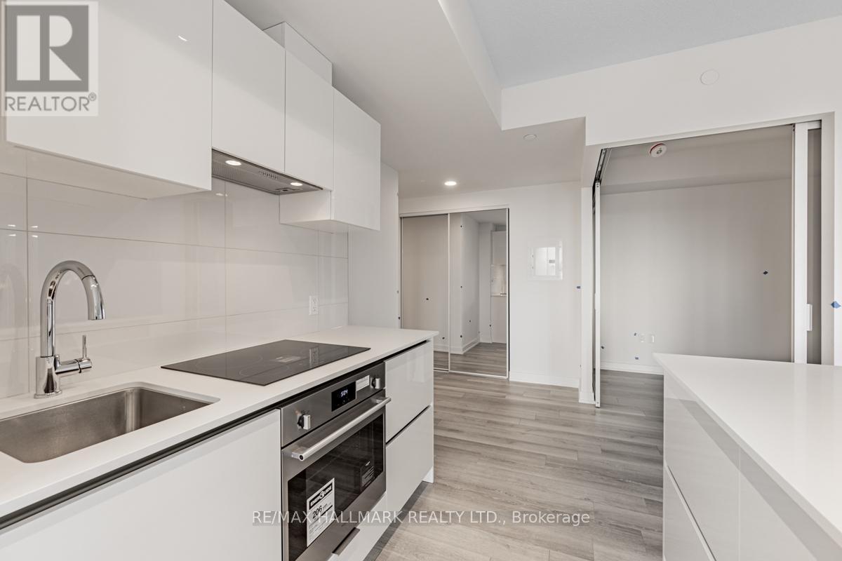 2709 - 238 Simcoe Street, Toronto, ON - Indoor Photo Showing Kitchen With Upgraded Kitchen