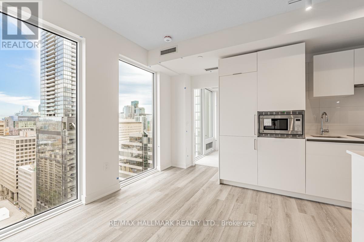 2709 - 238 Simcoe Street, Toronto, ON - Indoor Photo Showing Kitchen