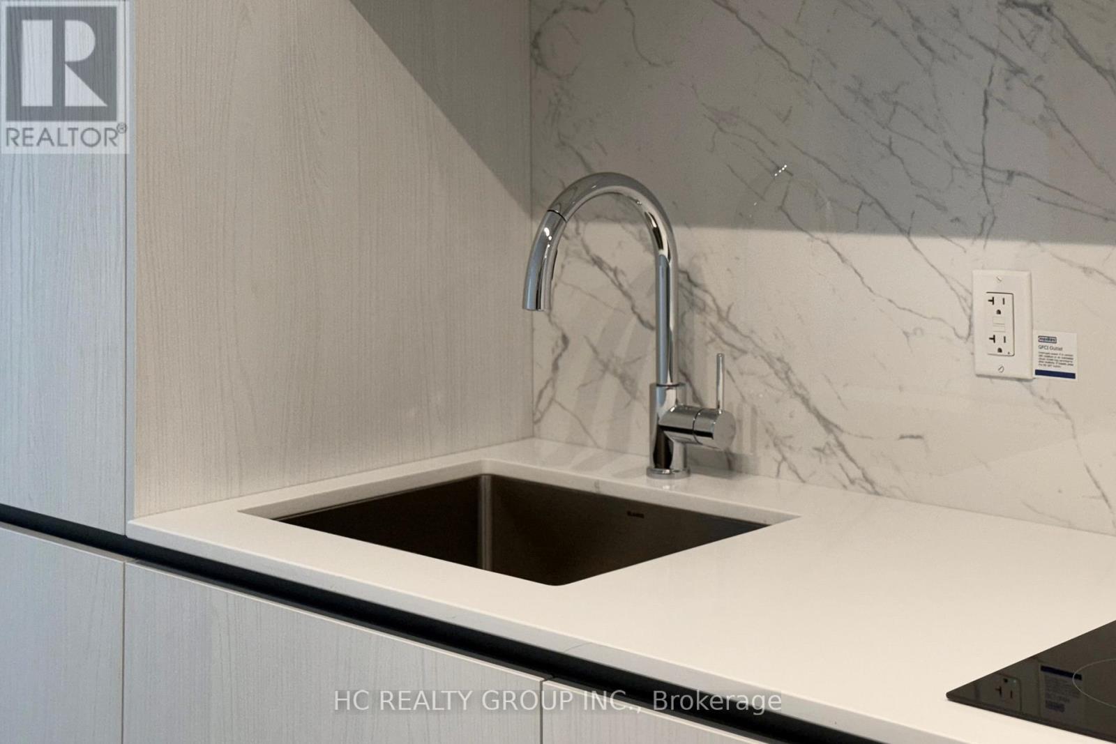 3101 - 8 Interchange Way, Vaughan, ON - Indoor Photo Showing Kitchen