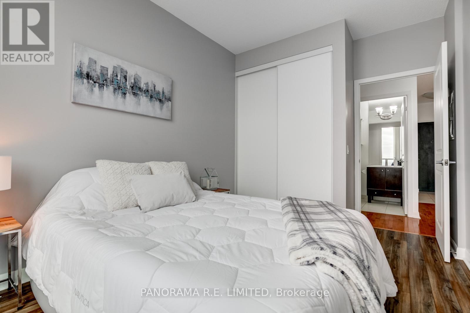 Ph103 - 225 Sherway Gardens Road, Toronto, ON - Indoor Photo Showing Bedroom