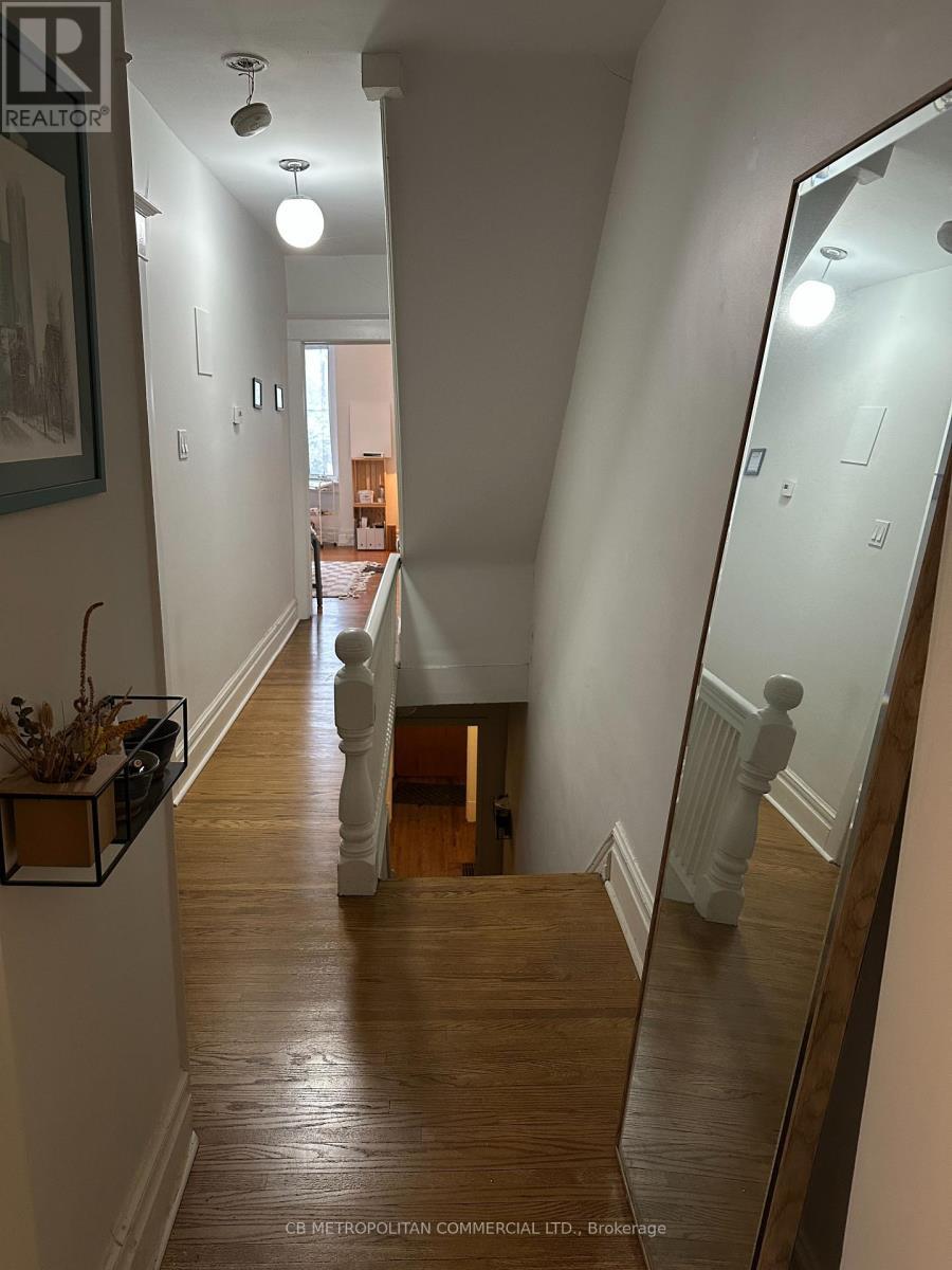 856 Carlaw Avenue, Toronto, ON - Indoor Photo Showing Other Room