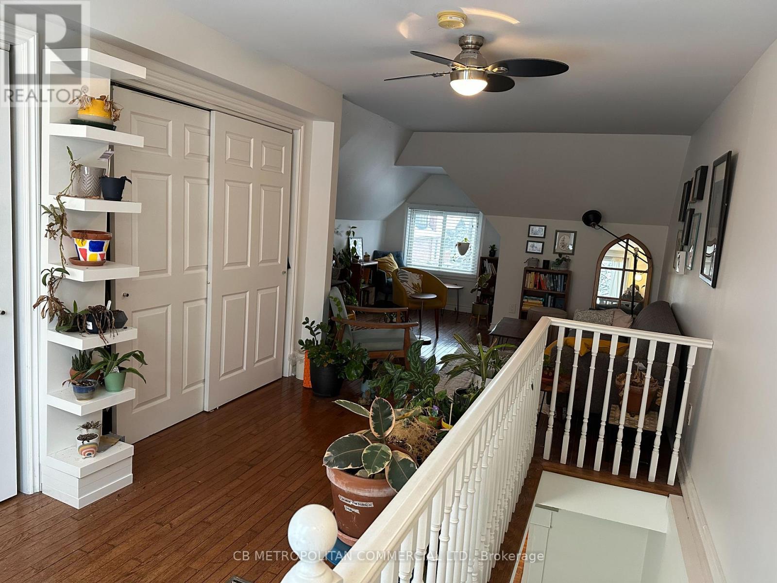 856 Carlaw Avenue, Toronto, ON - Indoor Photo Showing Other Room