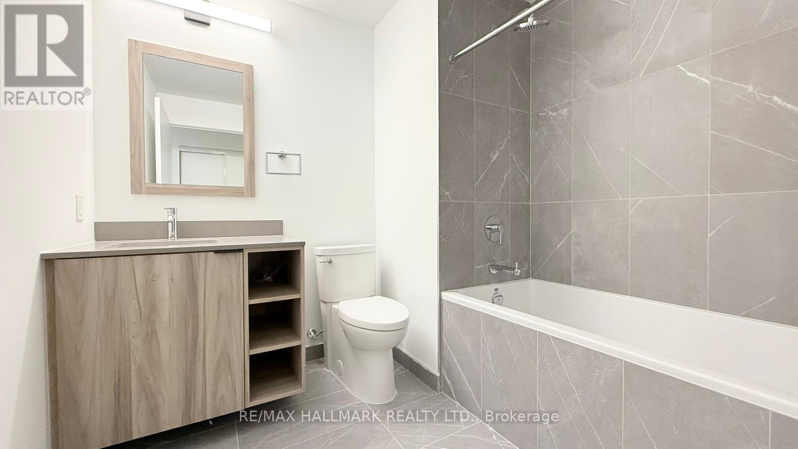 807 - 1037 The Queensway, Toronto, ON - Indoor Photo Showing Bathroom
