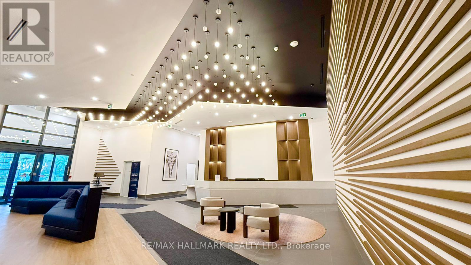 807 - 1037 The Queensway, Toronto, ON - Indoor Photo Showing Other Room