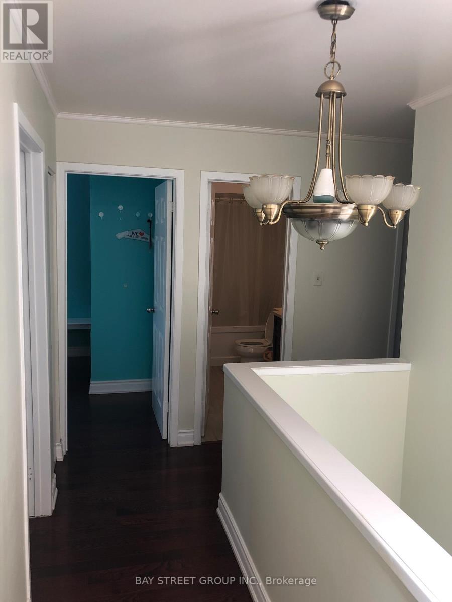 82 Apache Trail, Toronto, ON - Indoor Photo Showing Other Room