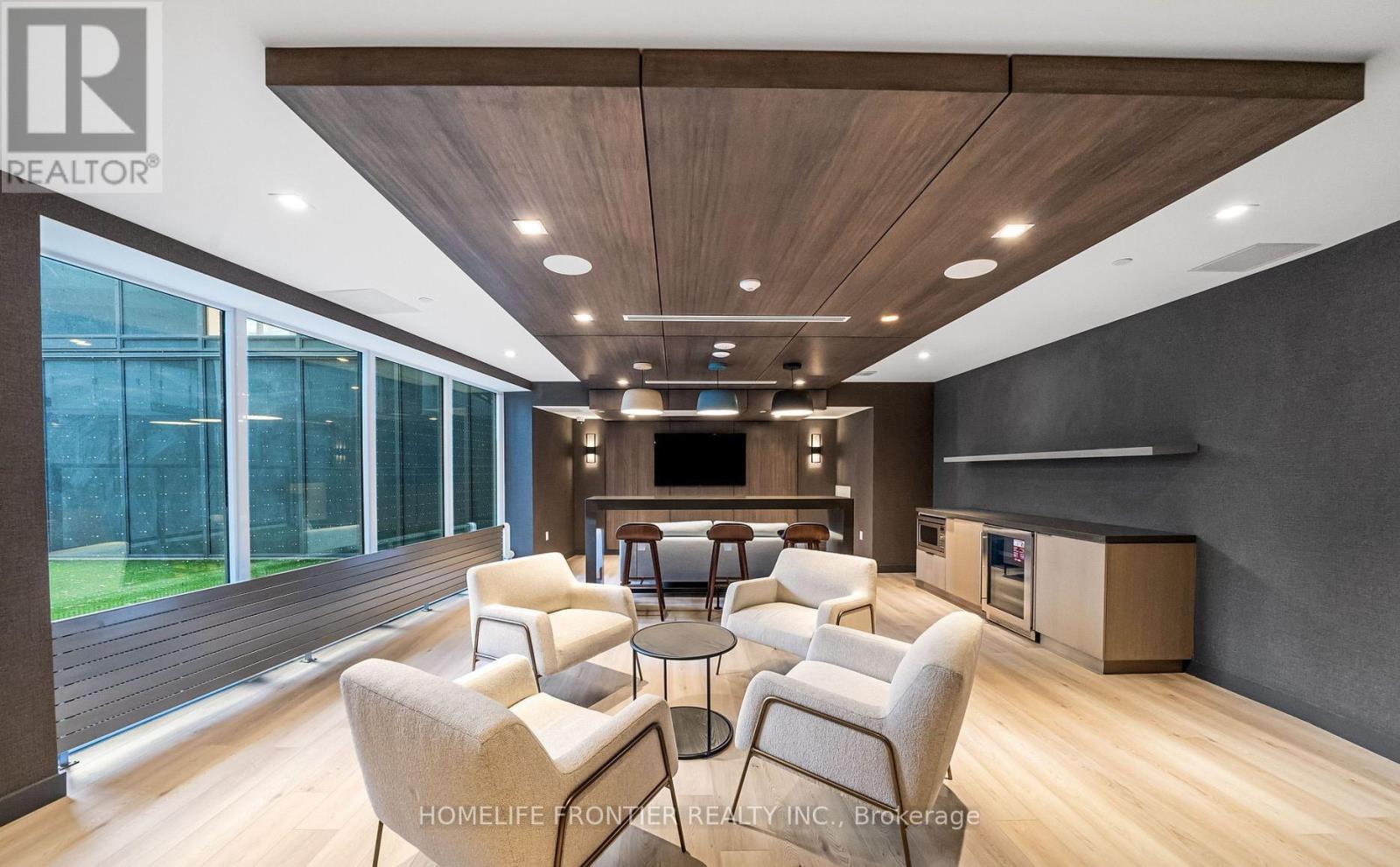 S1103 - 8 Olympic Garden Drive, Toronto, ON - Indoor Photo Showing Other Room