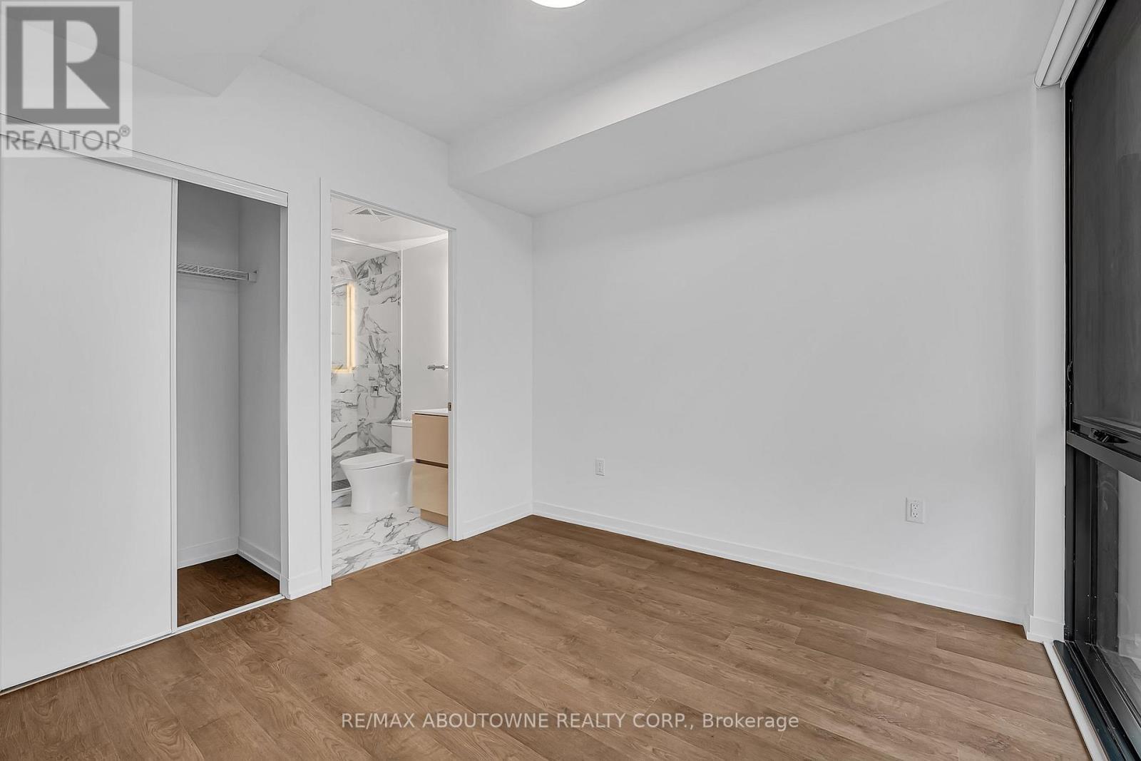 517 - 251 Masonry Way, Mississauga, ON - Indoor Photo Showing Other Room