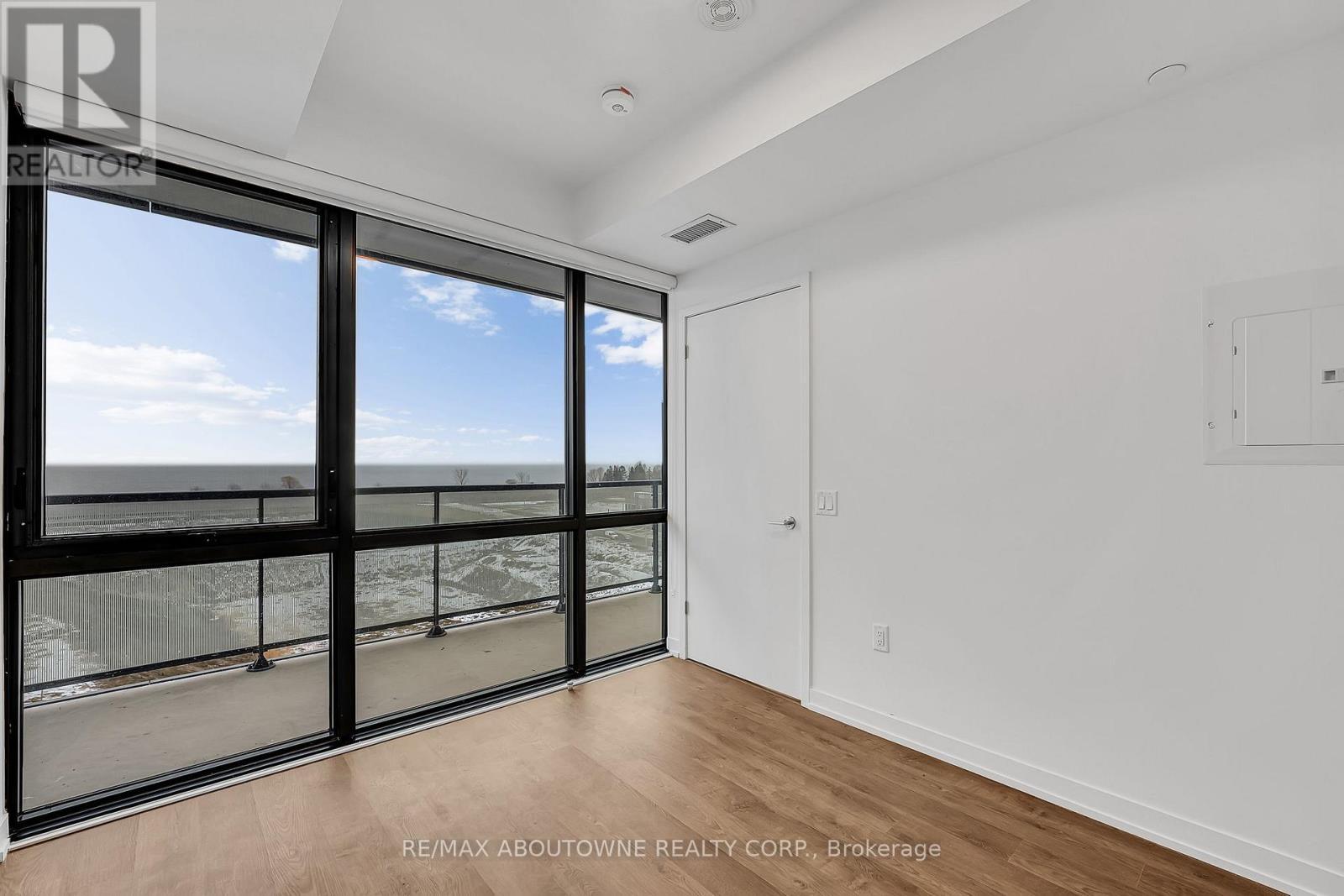 517 - 251 Masonry Way, Mississauga, ON - Indoor Photo Showing Other Room