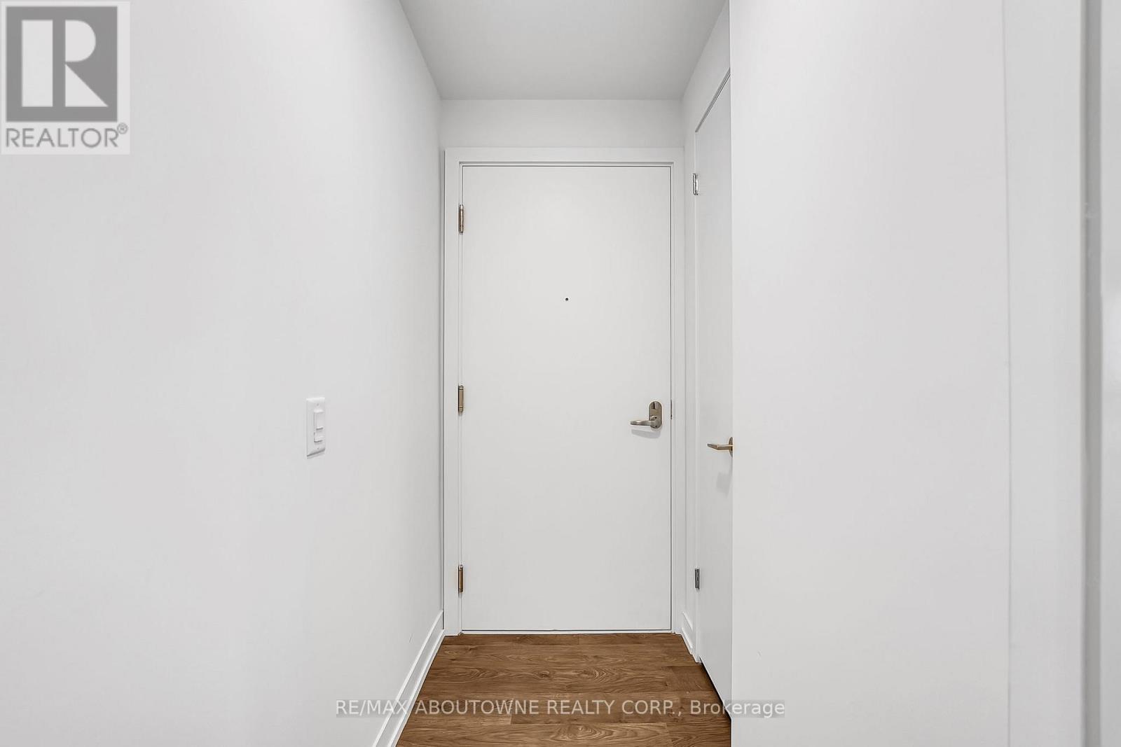 517 - 251 Masonry Way, Mississauga, ON - Indoor Photo Showing Other Room