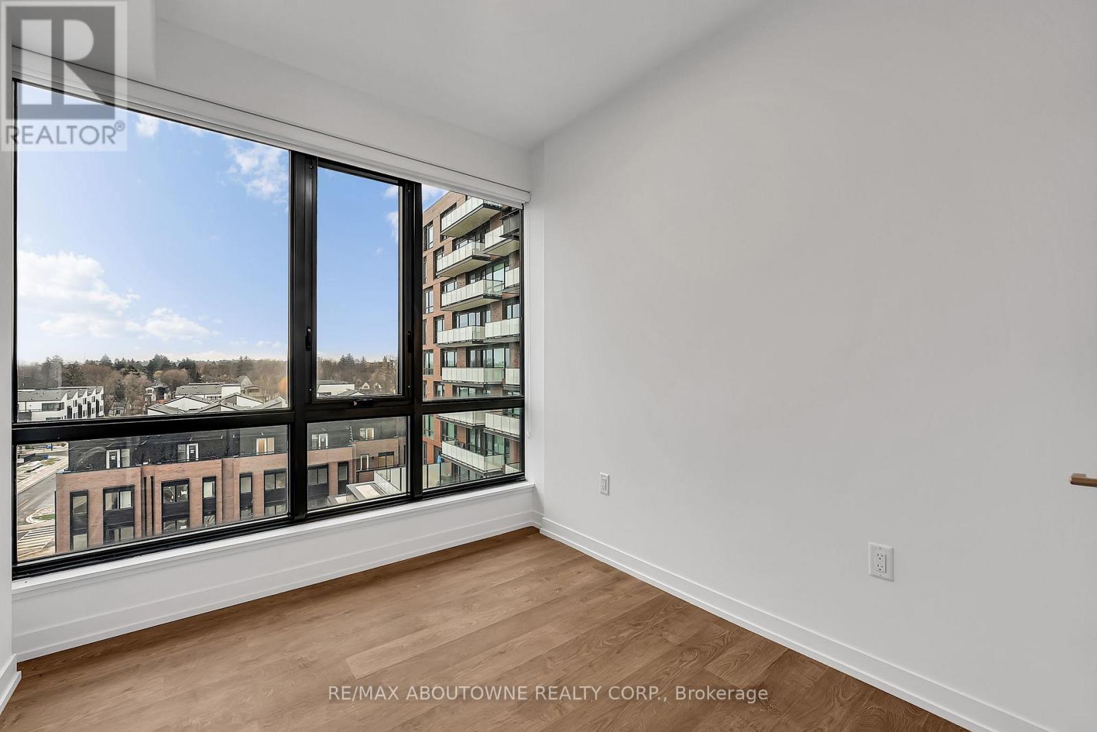 517 - 251 Masonry Way, Mississauga, ON - Indoor Photo Showing Other Room