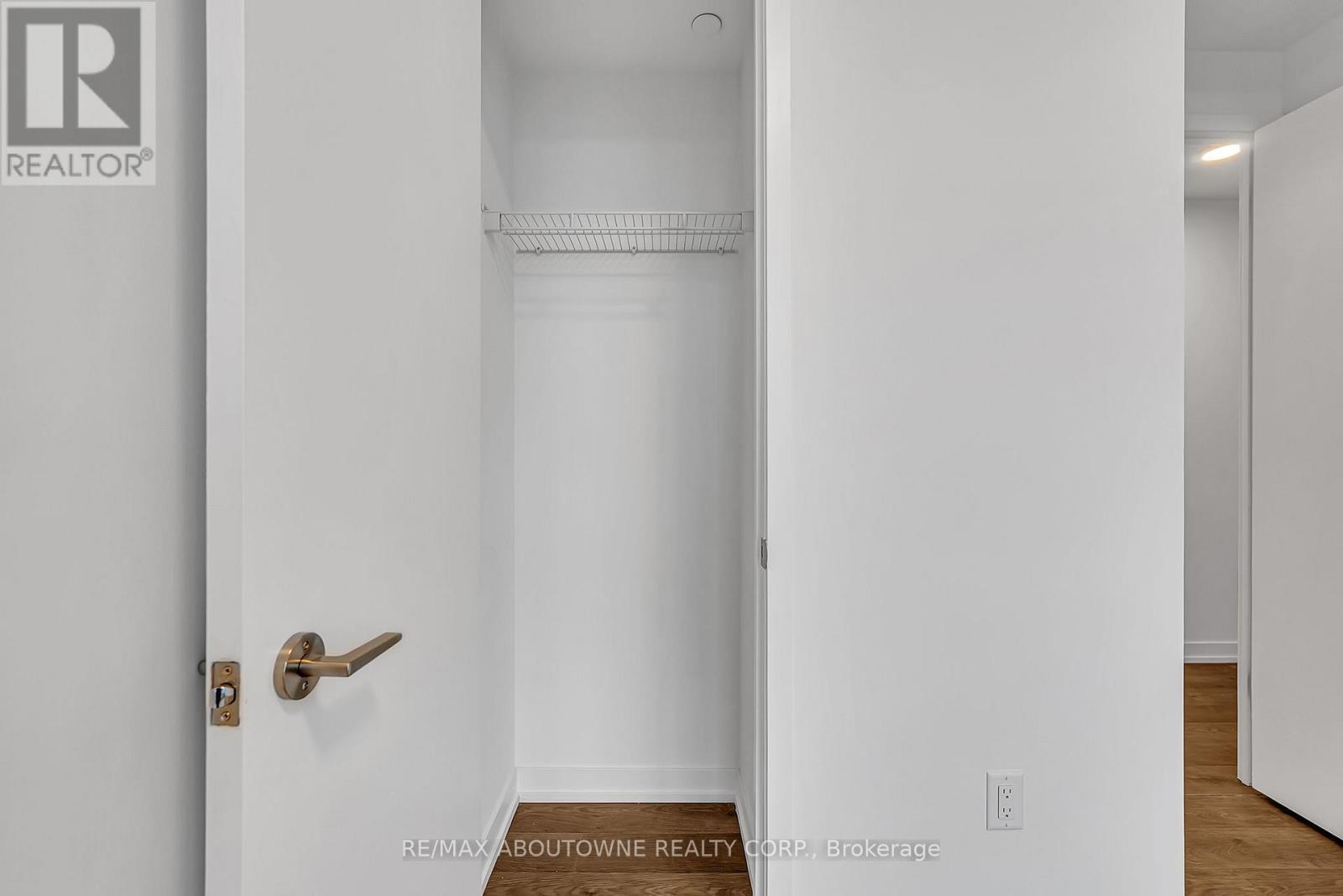 517 - 251 Masonry Way, Mississauga, ON - Indoor