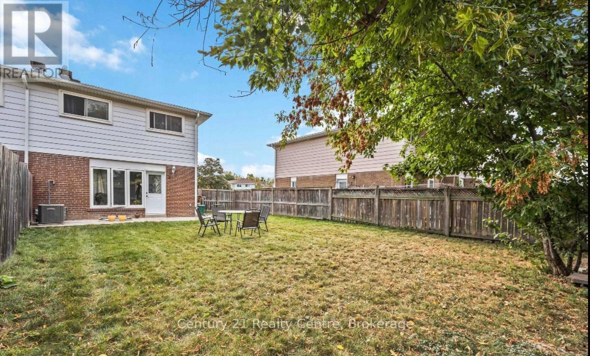 Main Floor - 3073 Ireson Court, Mississauga, ON - Outdoor