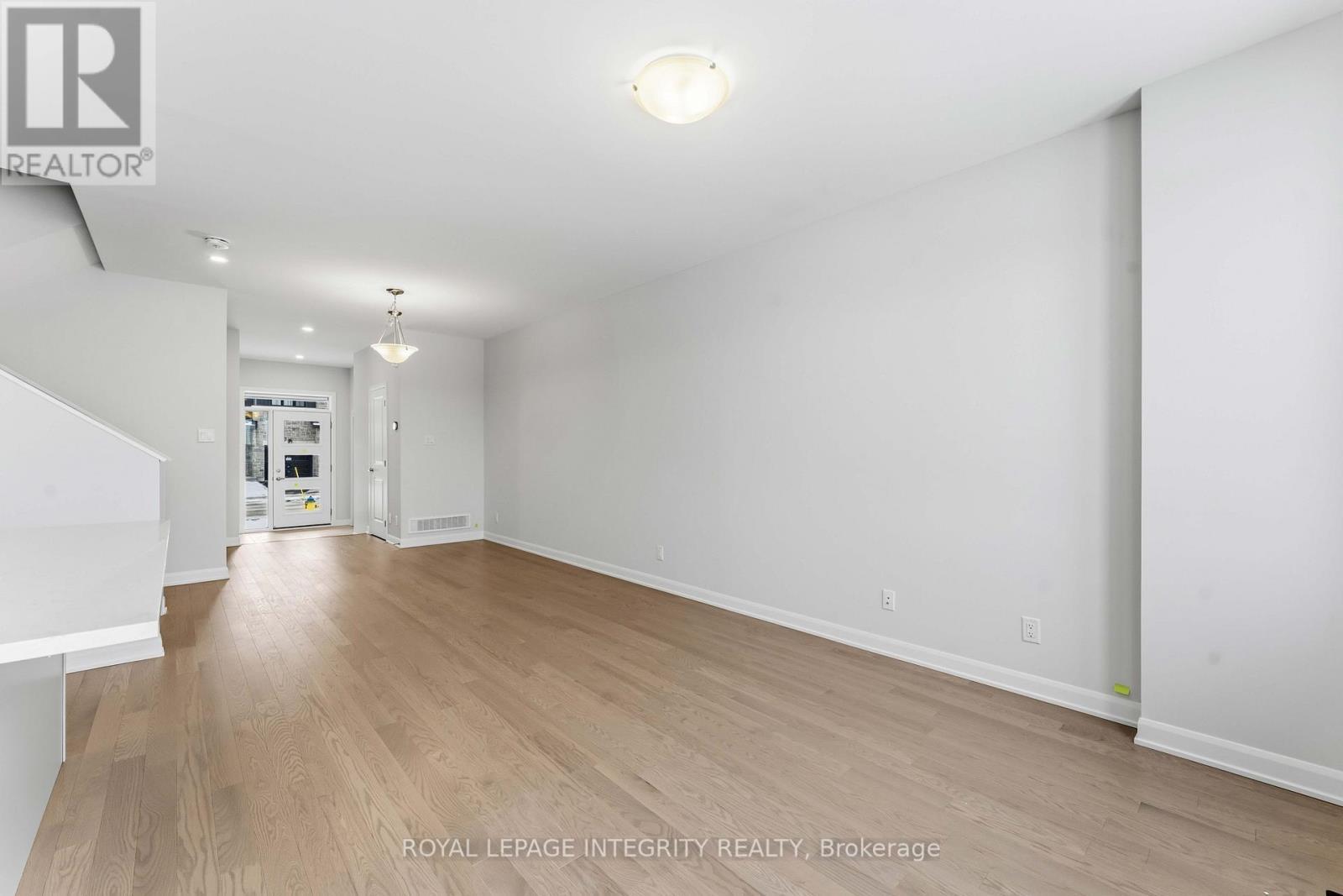 714 Fairline Row, Ottawa, ON - Indoor Photo Showing Other Room