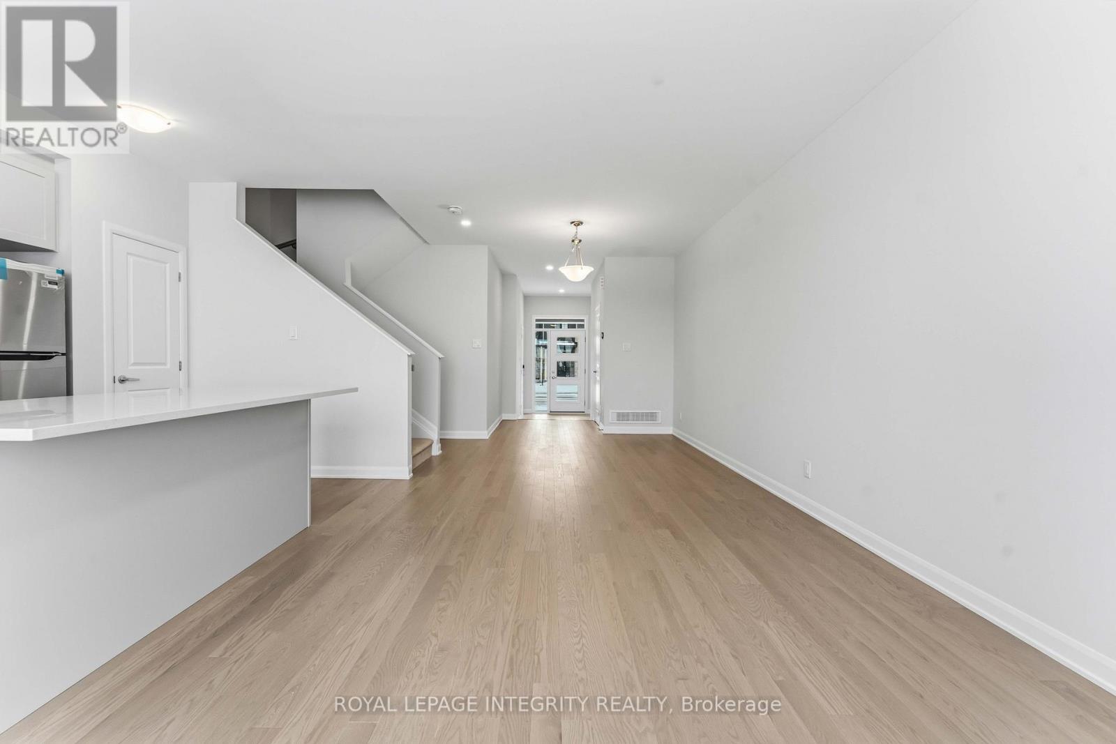 714 Fairline Row, Ottawa, ON - Indoor Photo Showing Other Room