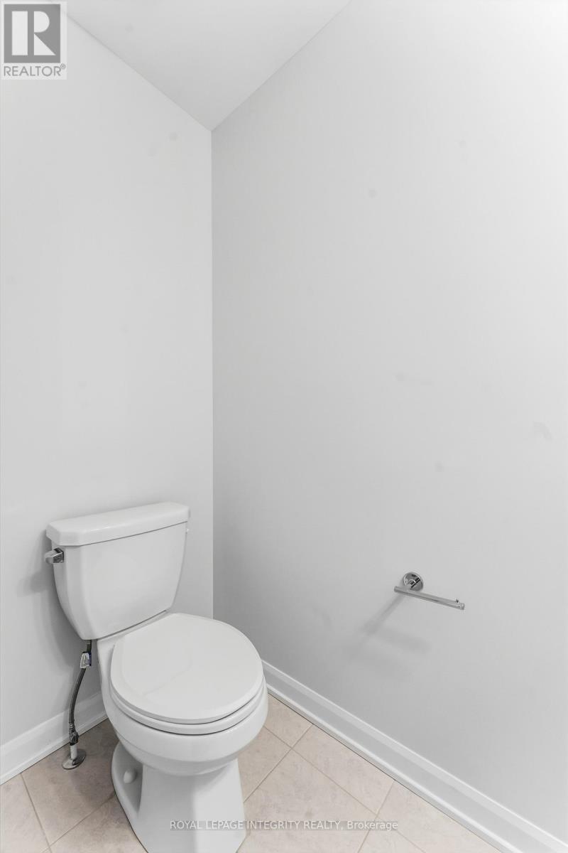 714 Fairline Row, Ottawa, ON - Indoor Photo Showing Bathroom