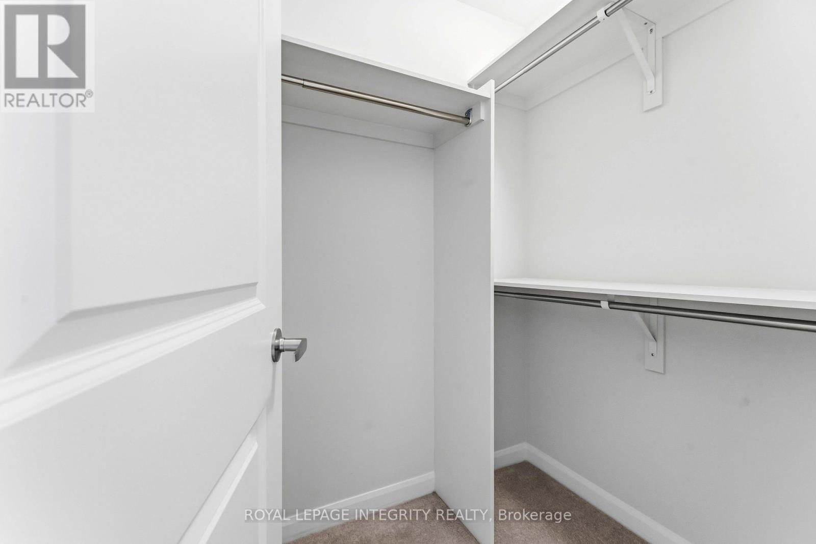 714 Fairline Row, Ottawa, ON - Indoor With Storage