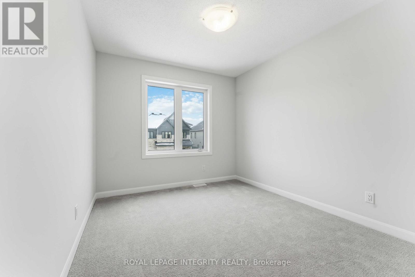 714 Fairline Row, Ottawa, ON - Indoor Photo Showing Other Room