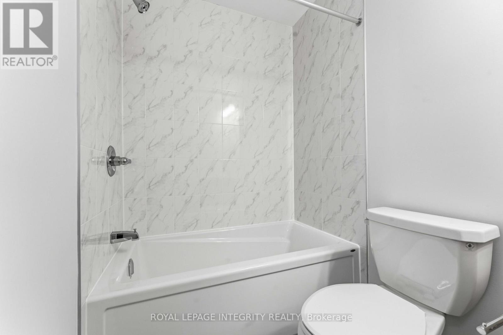 714 Fairline Row, Ottawa, ON - Indoor Photo Showing Bathroom